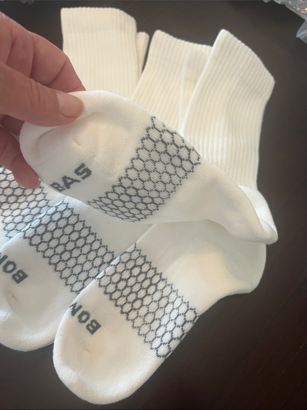 NWOT Bombas White Crew Socks with Gray Honeycomb Accent - Picture 4 of 4